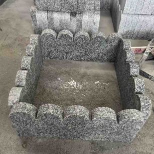 牡丹江 花边石、花坛围栏石、花池界石、菜园栅栏石、镶边石、波浪状界石介绍