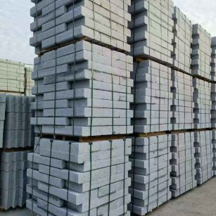 牡丹江 路沿石（路侧石），颜色一致，尺寸标准