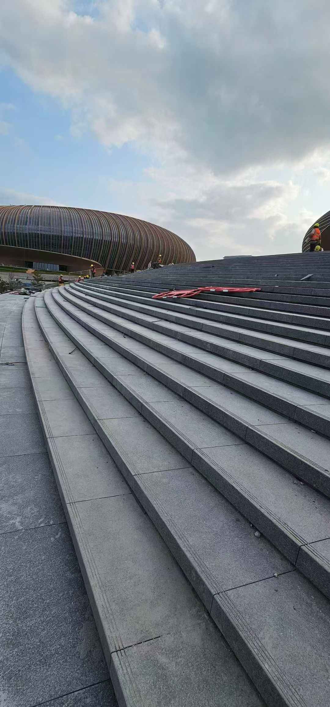 牡丹江 弧形整石台阶铺装效果图