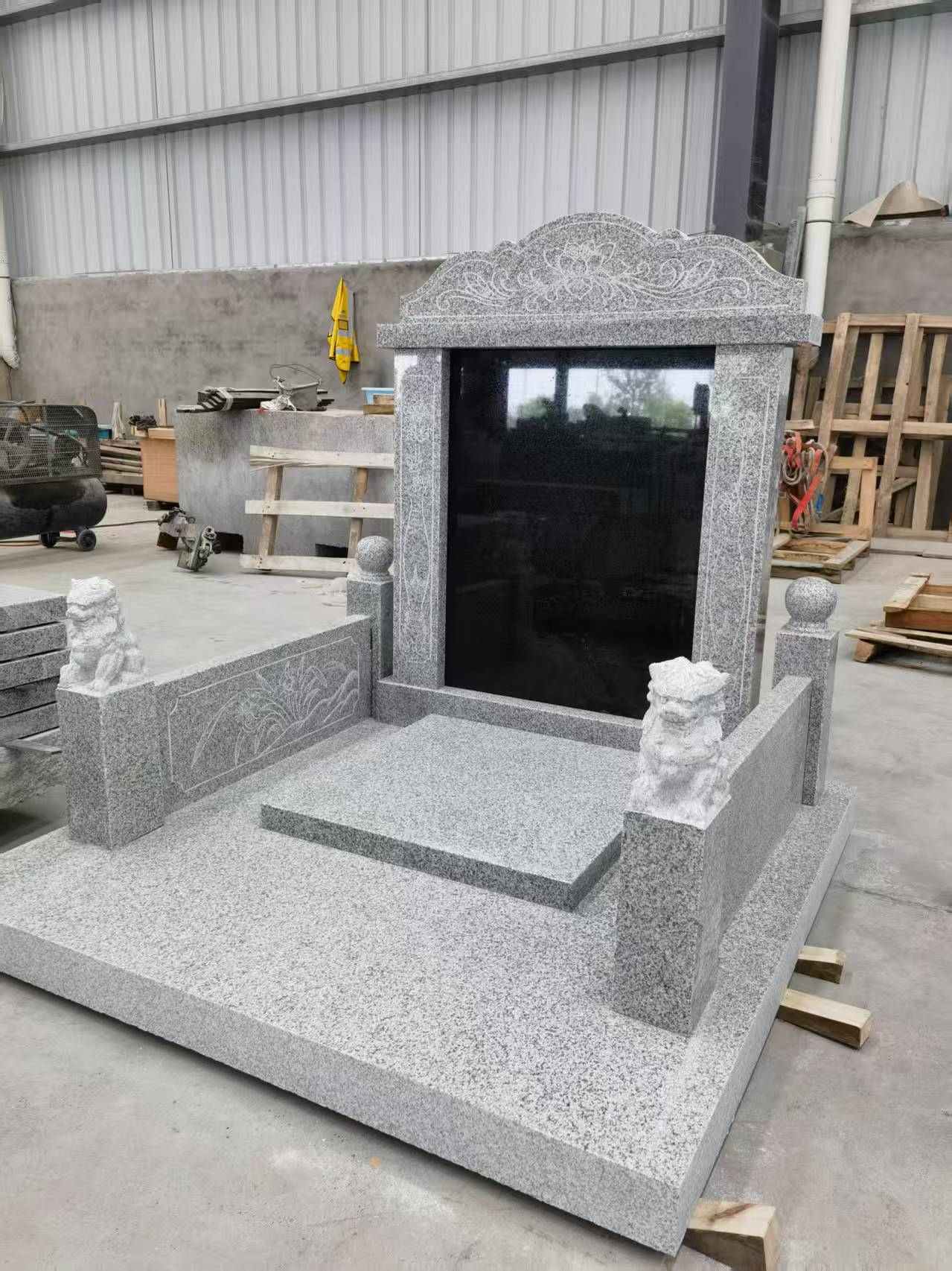 牡丹江 芝麻白公墓、套墓