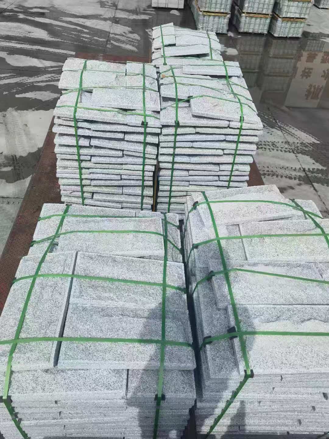 牡丹江 芝麻白蘑菇石装车出货