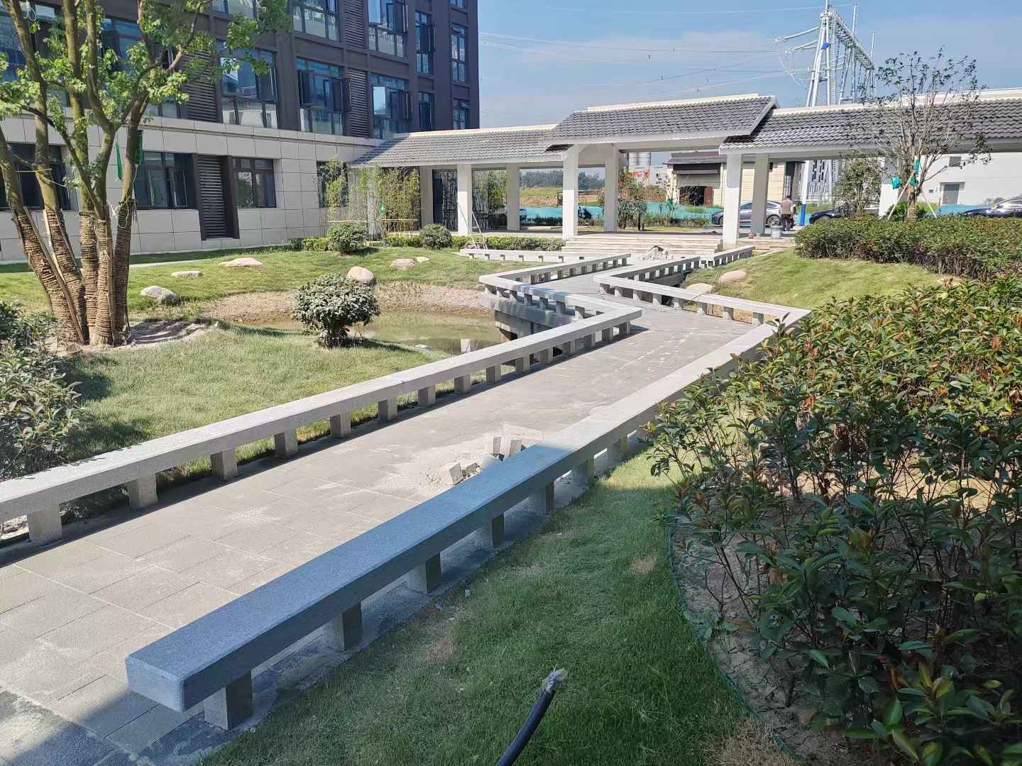 牡丹江 芝麻灰小区坐凳&栏杆安装效果