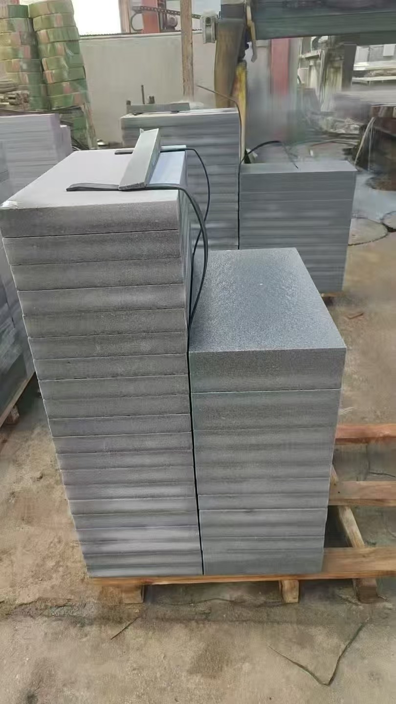 牡丹江 芝麻灰火烧面300*600*50地铺石材